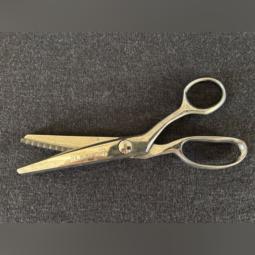 Vintage Deluxe Kleencut USA Zigzag Scissors